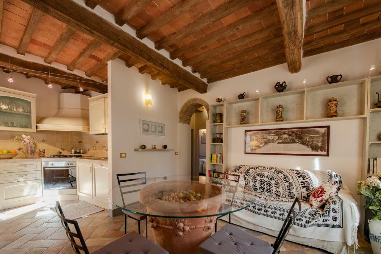 La Casina Di Pia Appartement Montieri Buitenkant foto